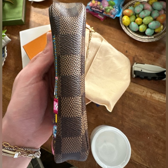 ‼️Limited Edition‼️ Authentic Louis Vuitton purse. - Picture 2 of 3